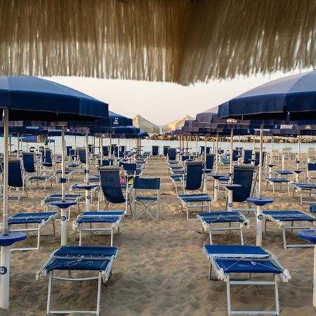 Apartment Mare Blu-1 By Interhome Francavilla Al Mare Bagian luar foto