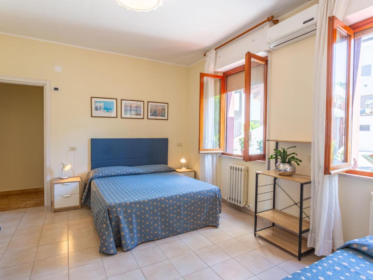 Apartment Mare Blu-1 By Interhome Francavilla Al Mare Bagian luar foto