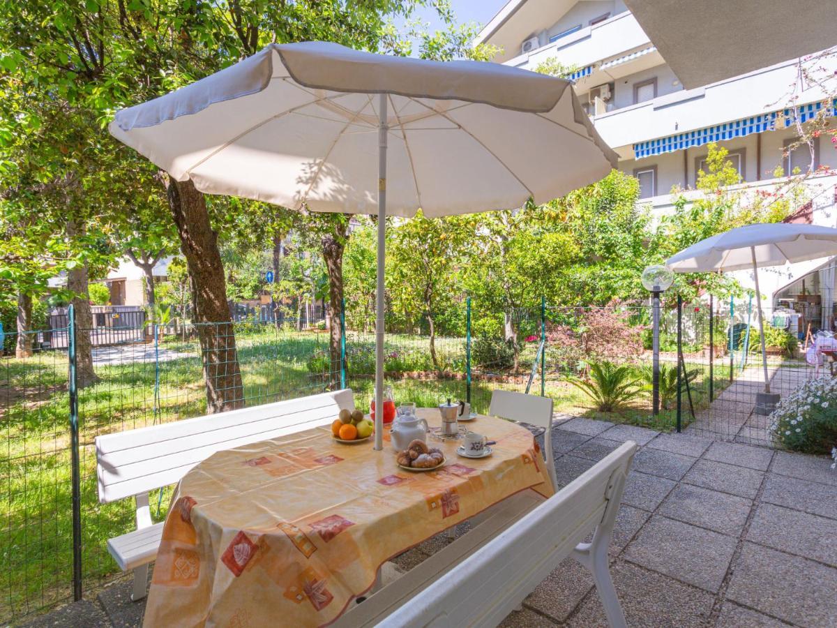 Apartment Mare Blu-1 By Interhome Francavilla Al Mare Bagian luar foto