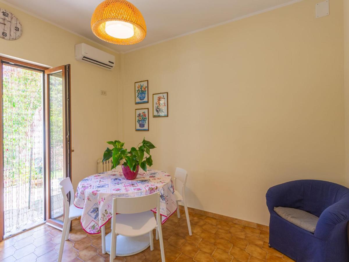 Apartment Mare Blu-1 By Interhome Francavilla Al Mare Bagian luar foto