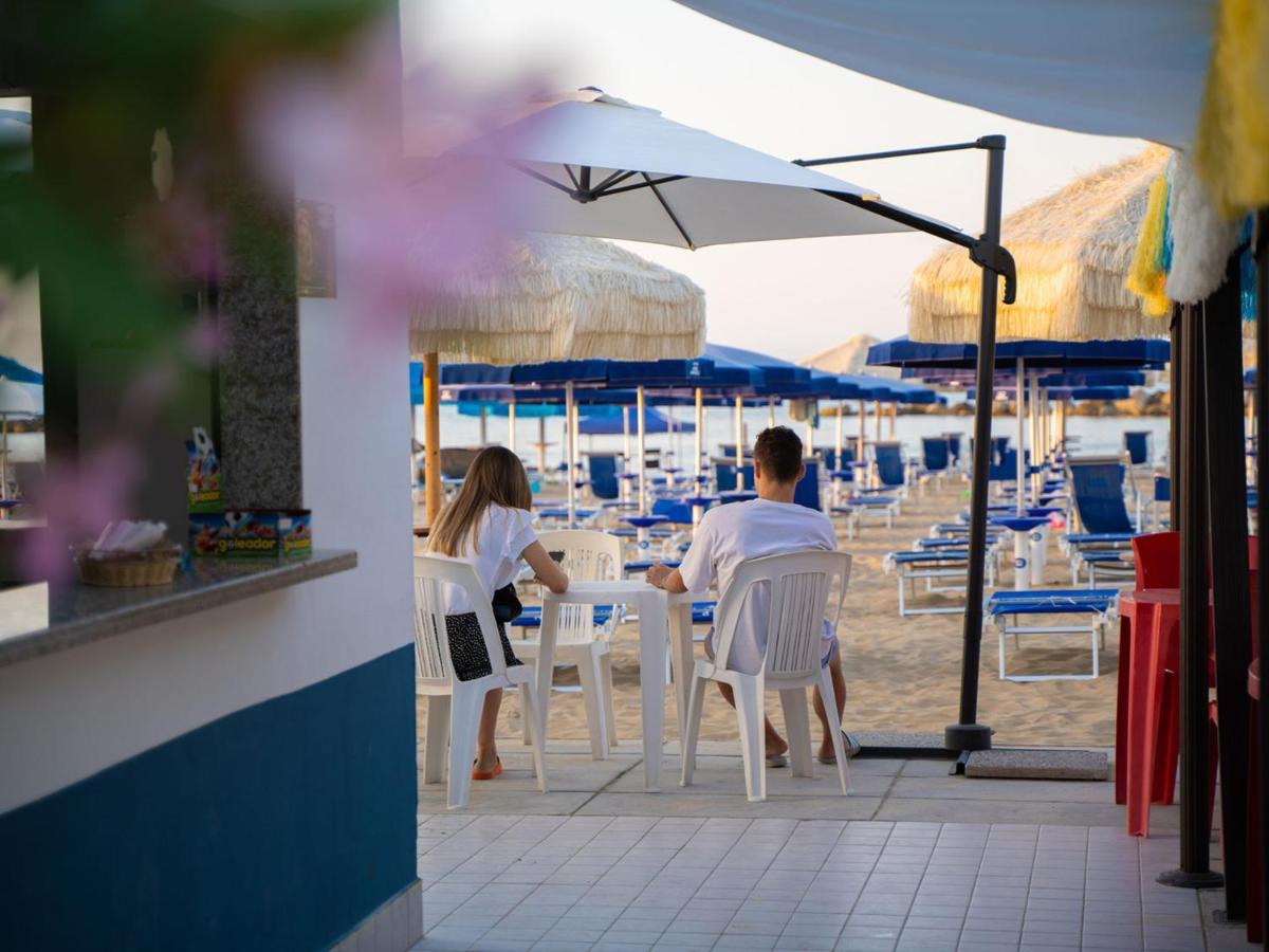 Apartment Mare Blu-1 By Interhome Francavilla Al Mare Bagian luar foto